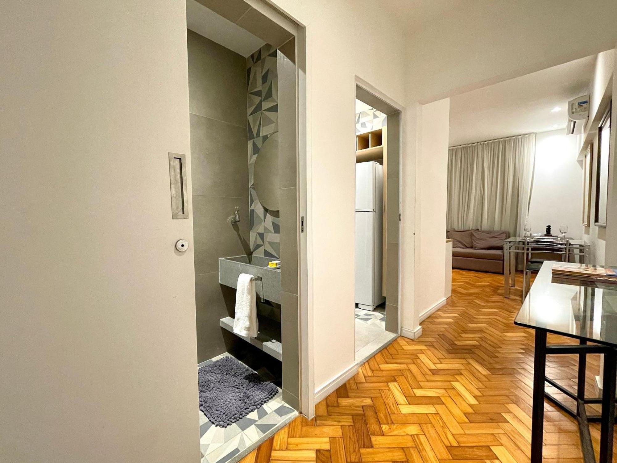 Apartamento Reformado E Charmoso Proximo A De Ipanema!